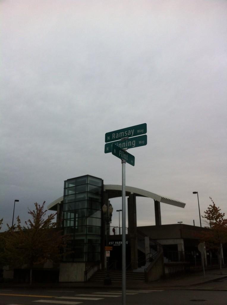 The new street sign at the Rose Quarter 