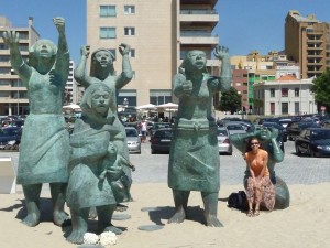 Statues entitled Mourning Women on the popular swimming beach in Matosinhos, Portugal. Dan Eierdam