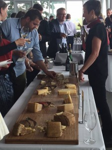 German food and wine expert Ursula Heinzelmann presented a selection of dry Riesling and cheese at the Riesling Rendezvous Olympic Sculpture Garden tasting. IRF