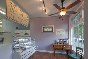 Sip on a locally-roasted Coava coffee or soothing cup of Steven Smith Tea while perusing Portland Style’s daily selection of delicacies. PS Cheescake