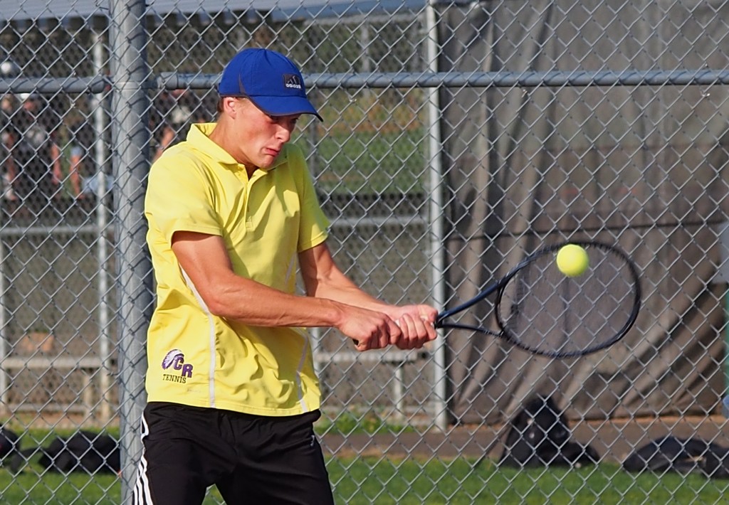 Columbia River senior Owen Carlson, playing No. 1 singles at Union. (Jeff Klein/The Columbian)