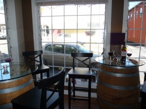 Columbia River Wine Seller's inviting seating