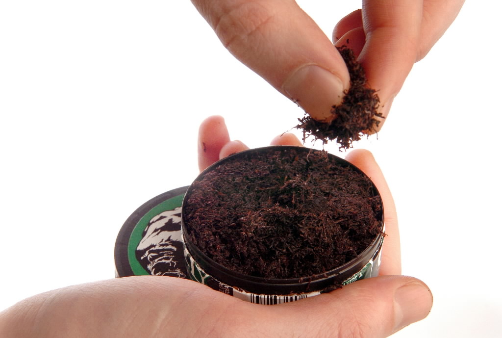 High School Athletes Use Smokeless Tobacco More Than Non athletes 