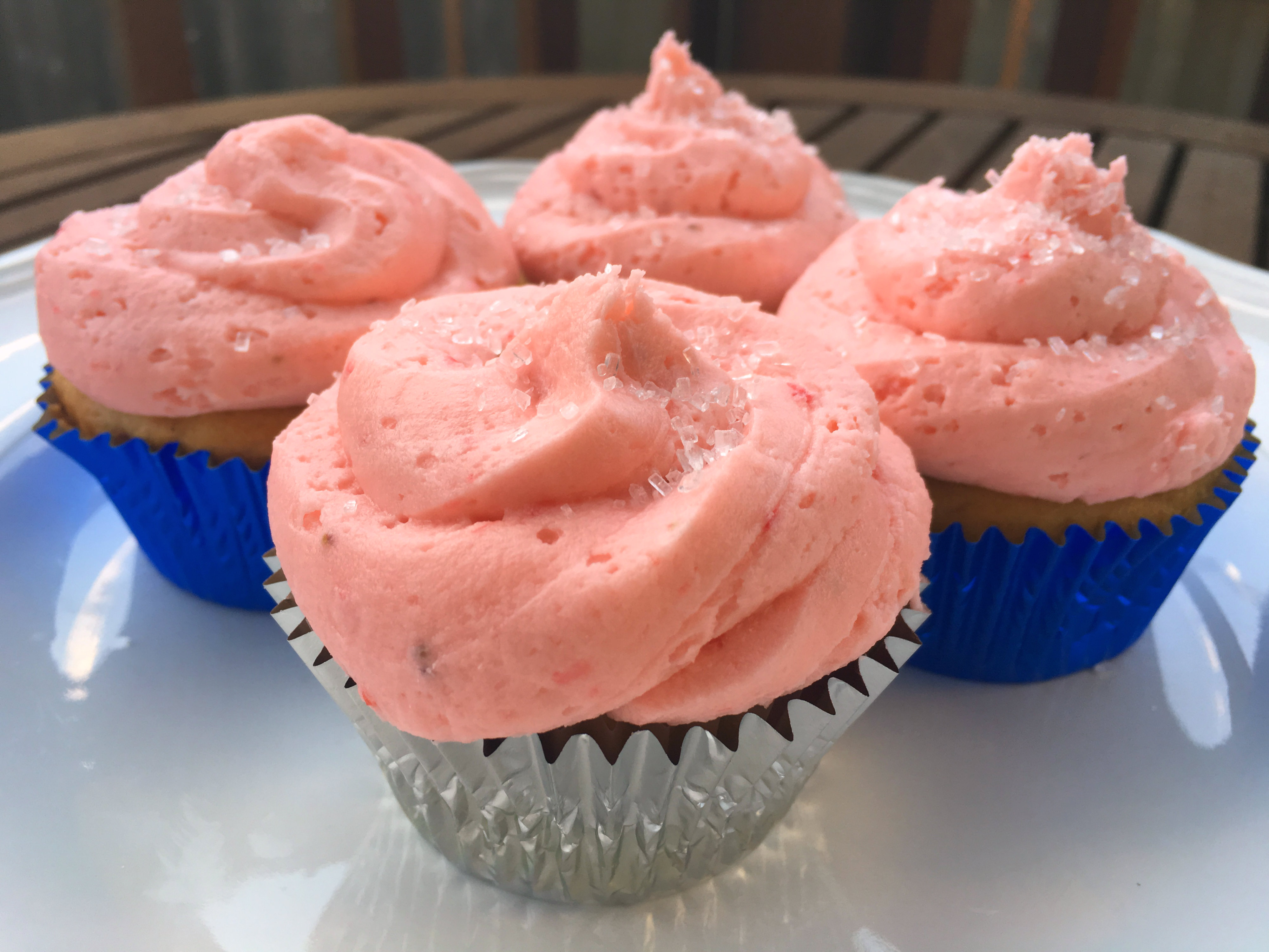 Strawberry Lemonade Cupcakes - Sugar and Spice